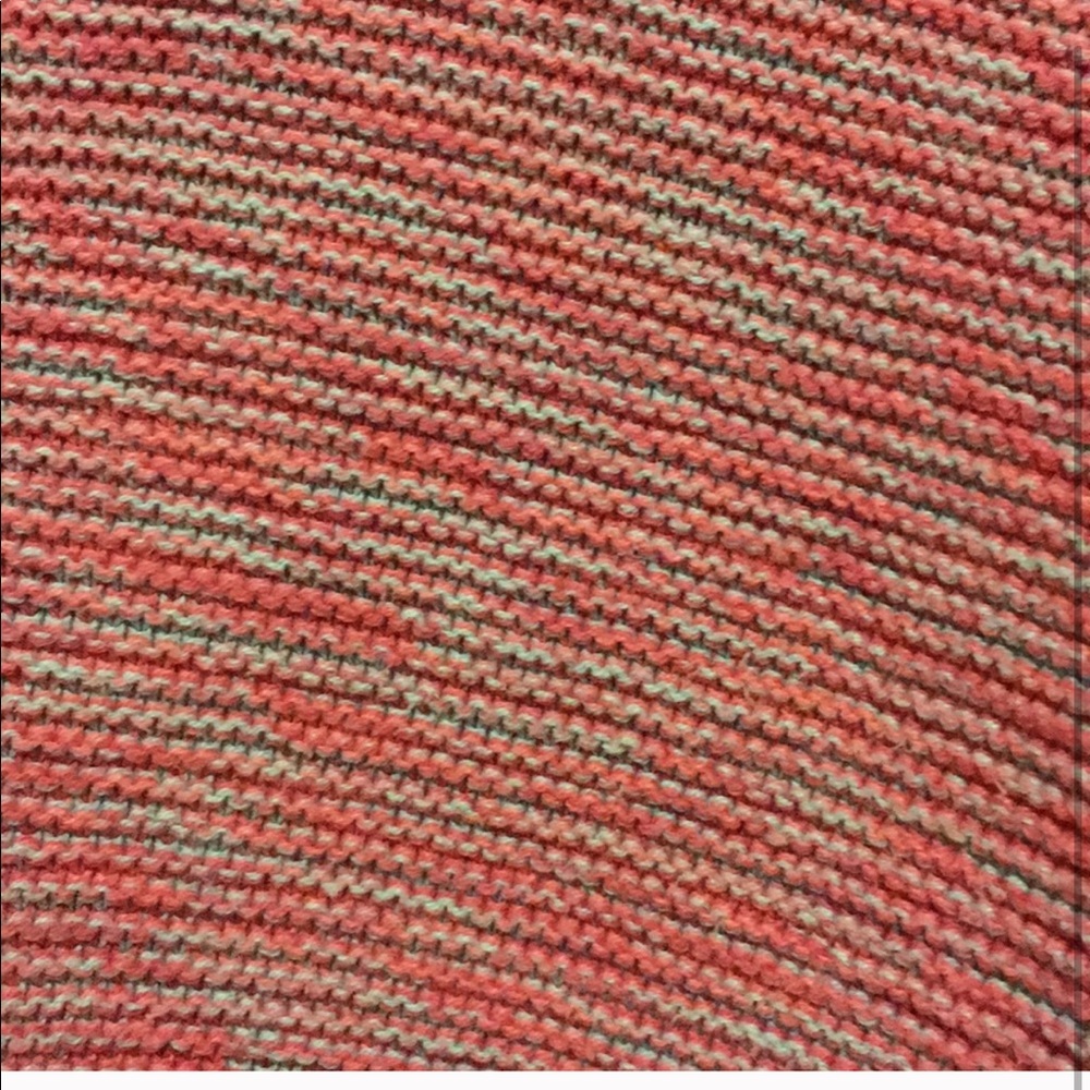 BDG pullover - Picture 3 of 5